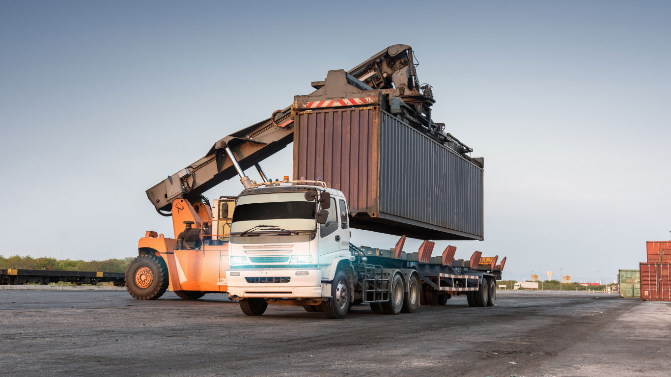 Dịch Vụ Kéo Container Chuyên Nghiệp